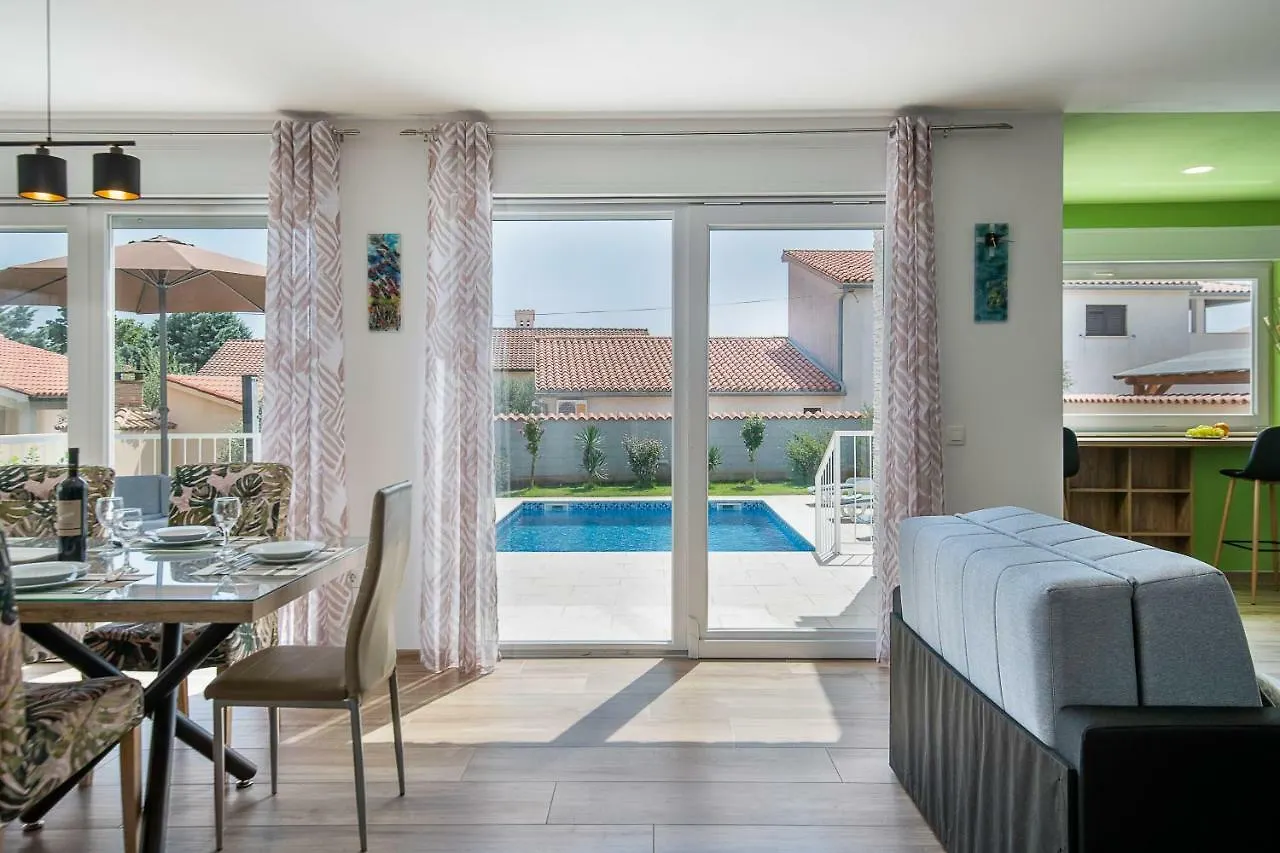Villa Marema Pula 0*,  Croatia